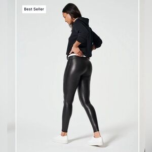 SPANXshape™ Faux Leather Leggings, petite, medium, black, excellent condition